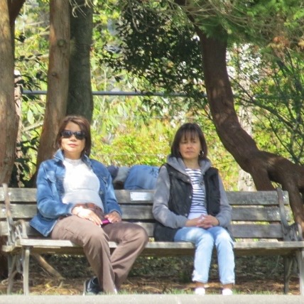 women sitting together,fabulous women